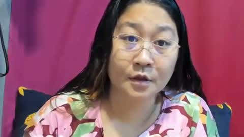 Snapshot of sweetpilipina88 chatting on 02/01/25, 10:55 MIA online show from 02/01/25, 10:55