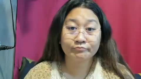 Snapshot of sweetpilipina88 chatting on 02/03/25, 12:25 MIA online show from 02/03/25, 12:25