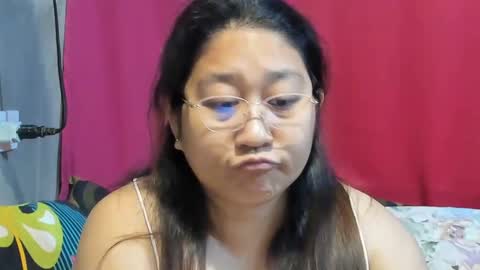 Snapshot of sweetpilipina88 chatting on 02/10/25, 06:53 MIA online show from 02/10/25, 06:53