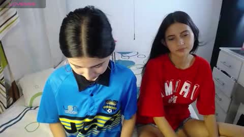 Snapshot of sweetpink1_ chatting on 09/27/25, 10:59 Caro Lily online show from 09/27/25, 10:59