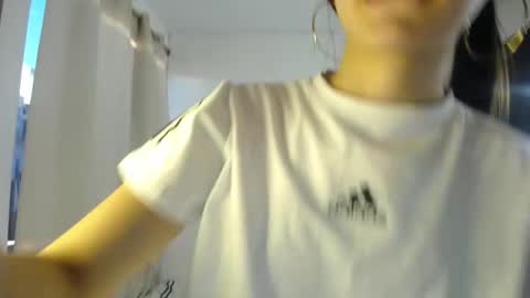 Snapshot of sweetpink1_ chatting on 10/10/25, 08:08 Caro Lily online show from 10/10/25, 08:08