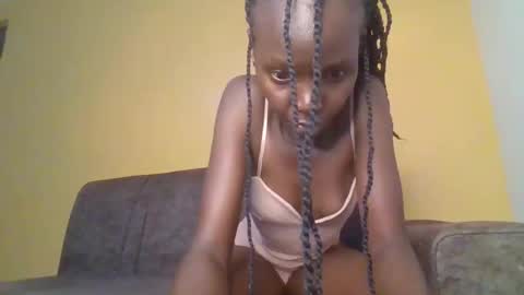 sweetpink_1 online show from 01/18/26, 06:23