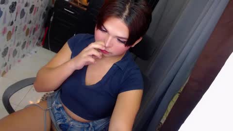 Snapshot of sweetprettyangelts chatting on 03/09/25, 03:43 angelica online show from 03/09/25, 03:43