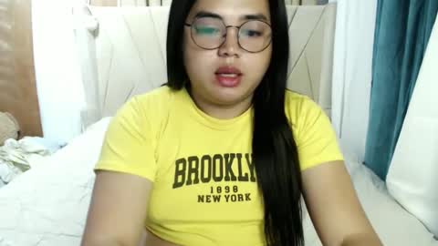Snapshot of sweetprincess_athena chatting on 03/09/25, 07:45 Princess Ella online show from 03/09/25, 07:45