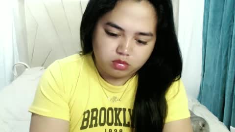 Snapshot of sweetprincess_athena chatting on 03/10/25, 04:38 Princess Ella online show from 03/10/25, 04:38