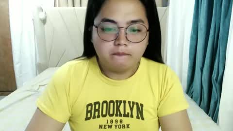 Snapshot of sweetprincess_athena chatting on 03/12/25, 04:41 Princess Ella online show from 03/12/25, 04:41
