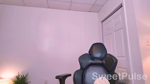 Rose online show from 12/23/24, 10:12