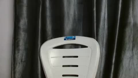 Snapshot of sweetpussy135 chatting on 11/02/25, 05:48 slim ivy online show from 11/02/25, 05:48