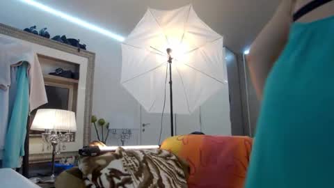 SweetRaisa online show from 10/02/25, 09:00