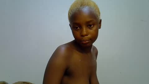 Snapshot of sweetrall chatting on 02/08/26, 12:36 Lilly online show from 02/08/26, 12:36