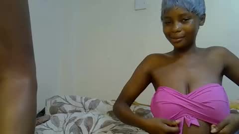 Snapshot of sweetrall chatting on 02/14/26, 12:40 Lilly online show from 02/14/26, 12:40