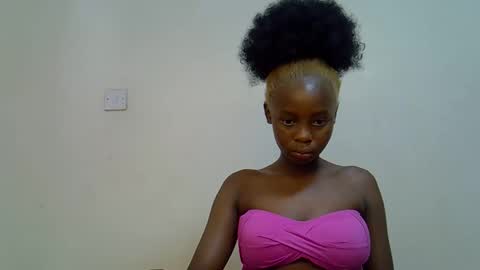 Snapshot of sweetrall chatting on 02/15/26, 10:58 Lilly online show from 02/15/26, 10:58