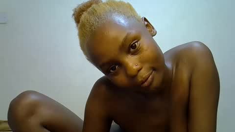 Snapshot of sweetrall chatting on 02/15/26, 11:23 Lilly online show from 02/15/26, 11:23