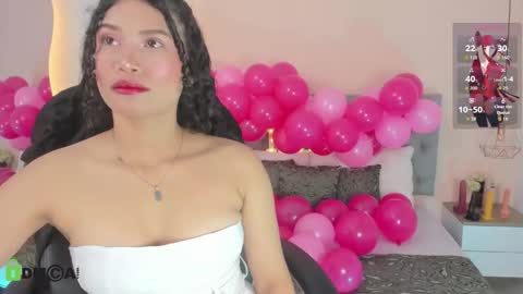 Snapshot of sweetrose01 chatting on 10/05/25, 12:25 Dulce online show from 10/05/25, 12:25