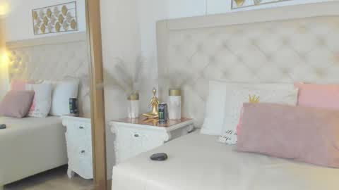 sweets one online show from 12/21/25, 03:35