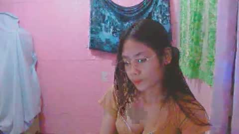 Snapshot of sweetsexygirl20 chatting on 05/17/26, 01:18 Mia online show from 05/17/26, 01:18