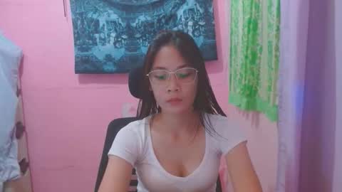 Snapshot of sweetsexygirl20 chatting on 05/31/26, 04:09 Mia online show from 05/31/26, 04:09