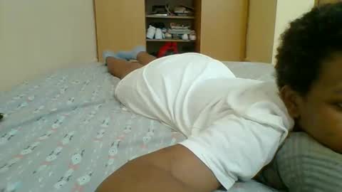 sweetshilah online show from 10/19/25, 03:51