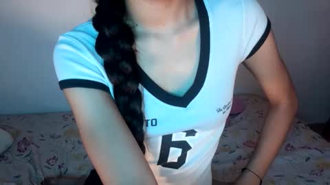 SweetSinnyX online show from 04/19/26, 02:00