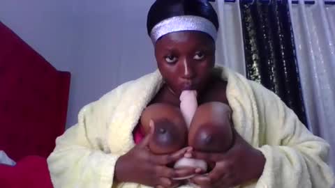 Snapshot of sweetslimgal23 chatting on 05/08/26, 08:14 purity online show from 05/08/26, 08:14
