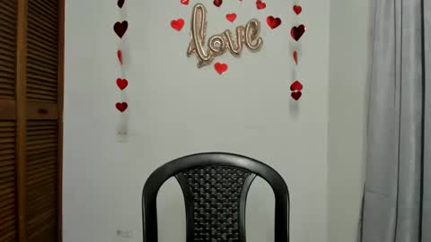 Snapshot of sweetsofia5 chatting on 12/15/24, 08:15 Sofia online show from 12/15/24, 08:15