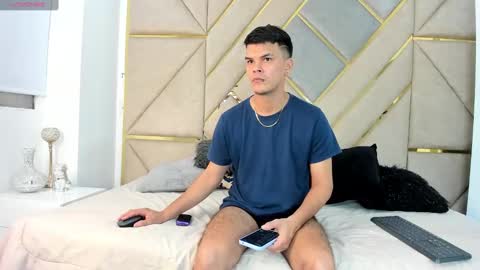 sweetstacy_ online show from 02/20/25, 09:09