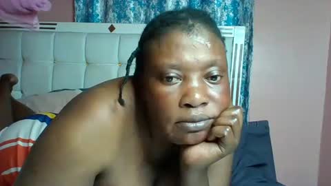 sweett_melly online show from 02/13/25, 09:38
