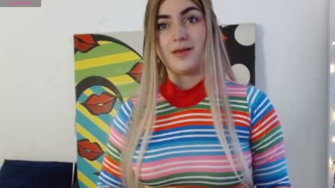 Snapshot of sweett_minionn chatting on 01/06/25, 02:58 IG valeen mo Vale My schedule Monday to Friday900 am - 300 pm online show from 01/06/25, 02:58