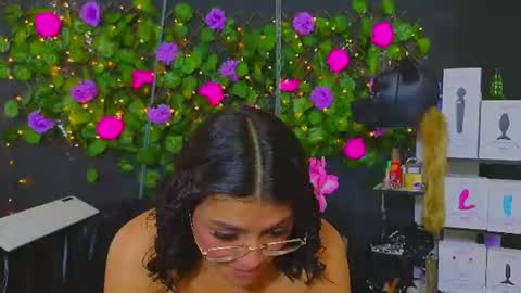 Molly -  INDEPENDENT MODEL online show from 07/23/26, 09:35