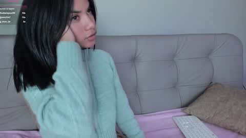 Snapshot of sweett_petite chatting on 01/18/25, 08:19 online show from 01/18/25, 08:19