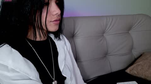 Snapshot of sweett_petite chatting on 02/07/25, 08:20 online show from 02/07/25, 08:20