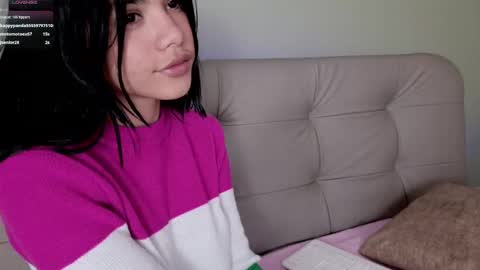 Snapshot of sweett_petite chatting on 02/10/25, 08:31 online show from 02/10/25, 08:31