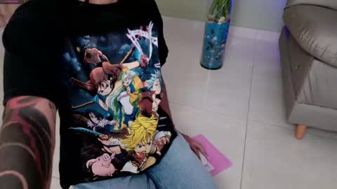 Snapshot of sweett_petite chatting on 02/22/25, 11:57 online show from 02/22/25, 11:57