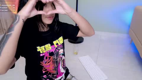 Snapshot of sweett_petite chatting on 03/07/25, 11:05 online show from 03/07/25, 11:05