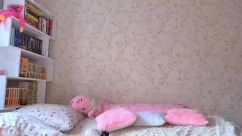 Lisa online show from 04/15/26, 10:33