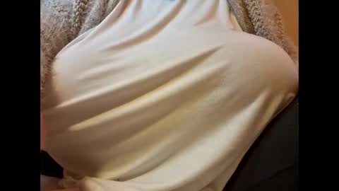 Snapshot of sweettm chatting on 02/15/25, 02:22 Maya online show from 02/15/25, 02:22