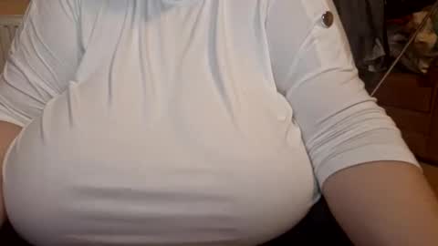 Snapshot of sweettm chatting on 02/16/25, 06:54 Maya online show from 02/16/25, 06:54