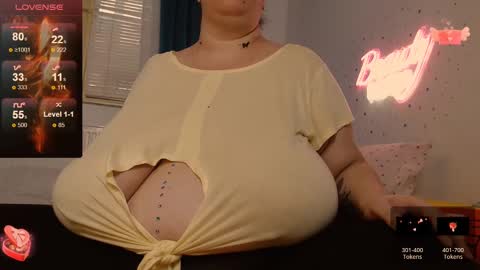 Snapshot of sweettm chatting on 02/27/25, 02:21 Maya online show from 02/27/25, 02:21