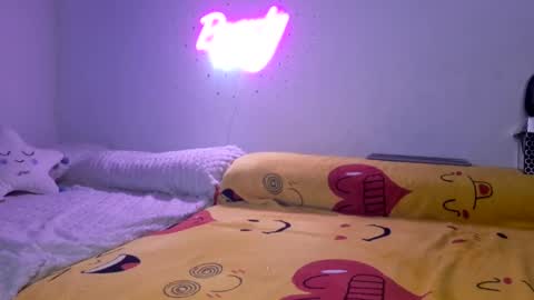 Snapshot of sweettm chatting on 03/01/25, 12:45 Maya online show from 03/01/25, 12:45