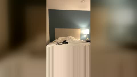 sweettreatz26 online show from 04/27/26, 05:05