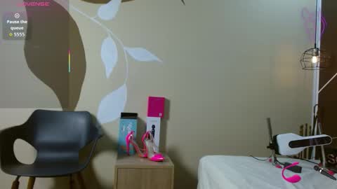 Scarlet online show from 11/20/25, 11:43