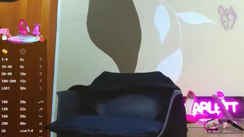 Scarlet online show from 12/19/25, 11:50