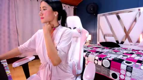 Snapshot of sweettyalondra chatting on 02/22/25, 12:27 ALONDRA online show from 02/22/25, 12:27