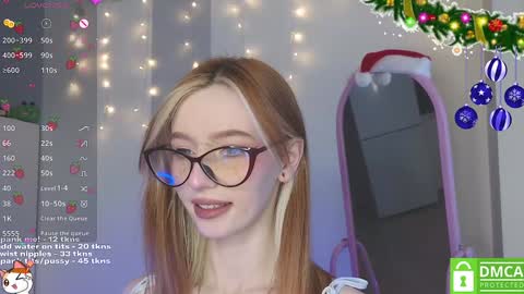 Snapshot of sweetuniporn chatting on 01/12/25, 01:05 Elis a little vacation Ill be here Saturday my schedules in bio online show from 01/12/25, 01:05