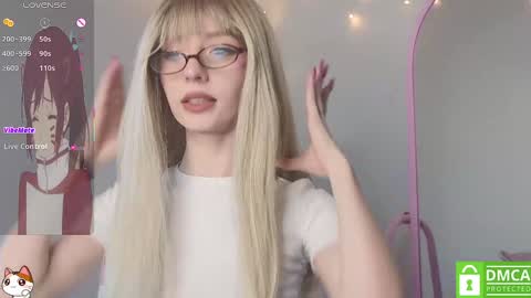 Snapshot of sweetuniporn chatting on 02/02/25, 10:24 Elis a little vacation Ill be here Saturday my schedules in bio online show from 02/02/25, 10:24