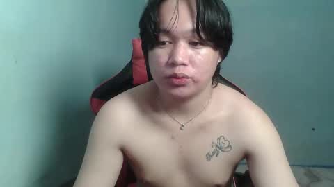 Snapshot of sweetwhore_cristy chatting on 10/21/25, 02:23 cristy online show from 10/21/25, 02:23