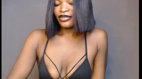 sweetxxboobsx online show from 06/05/26, 07:47