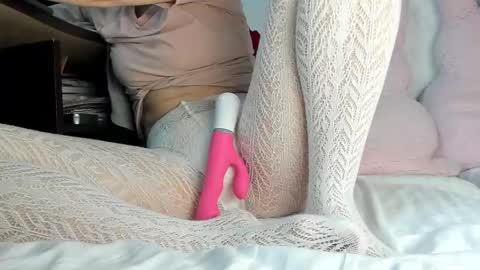 Mia online show from 02/02/25, 01:45