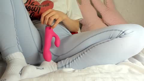 Mia online show from 02/07/25, 12:53