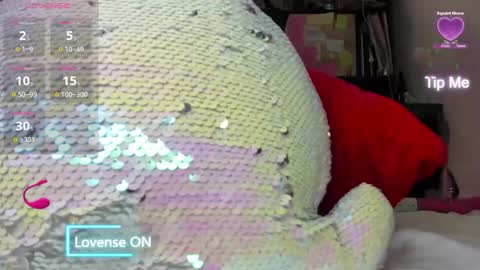 Mia online show from 09/26/25, 06:45